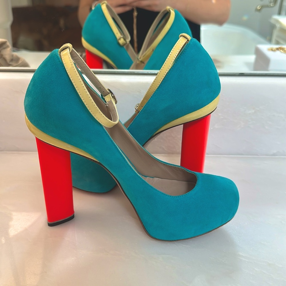 NEW Nicholas Kirkwood block heels size 36